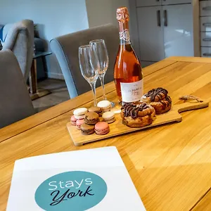 https://6-st-johns-mews.yorkshirehotels.net