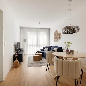 Coho Mit Hauseigener Tiefgarage Viena